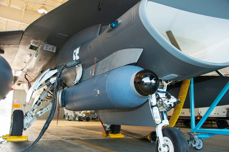 可偵測匿蹤戰機，洛馬獲得 3.2 億美元合約供應台灣最新 「軍團」莢艙