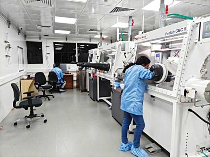 不只取代電晶體，印度科學家打造可自我適應的神經形態運算材料