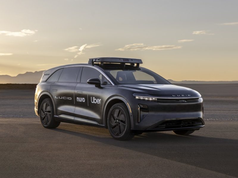 Uber 自駕計程車 CES 2026 亮相，今年底上路