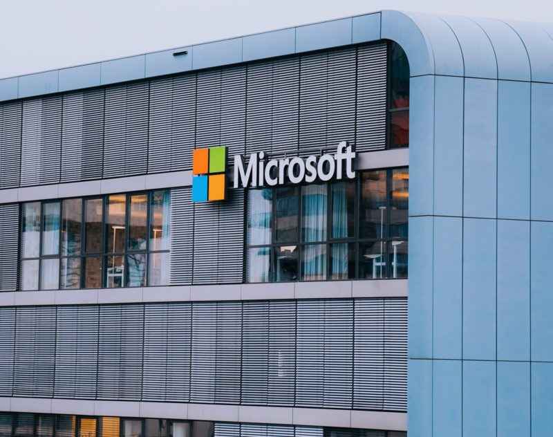 分析師指微軟股價遭低估  在 AI 領域地位穩固