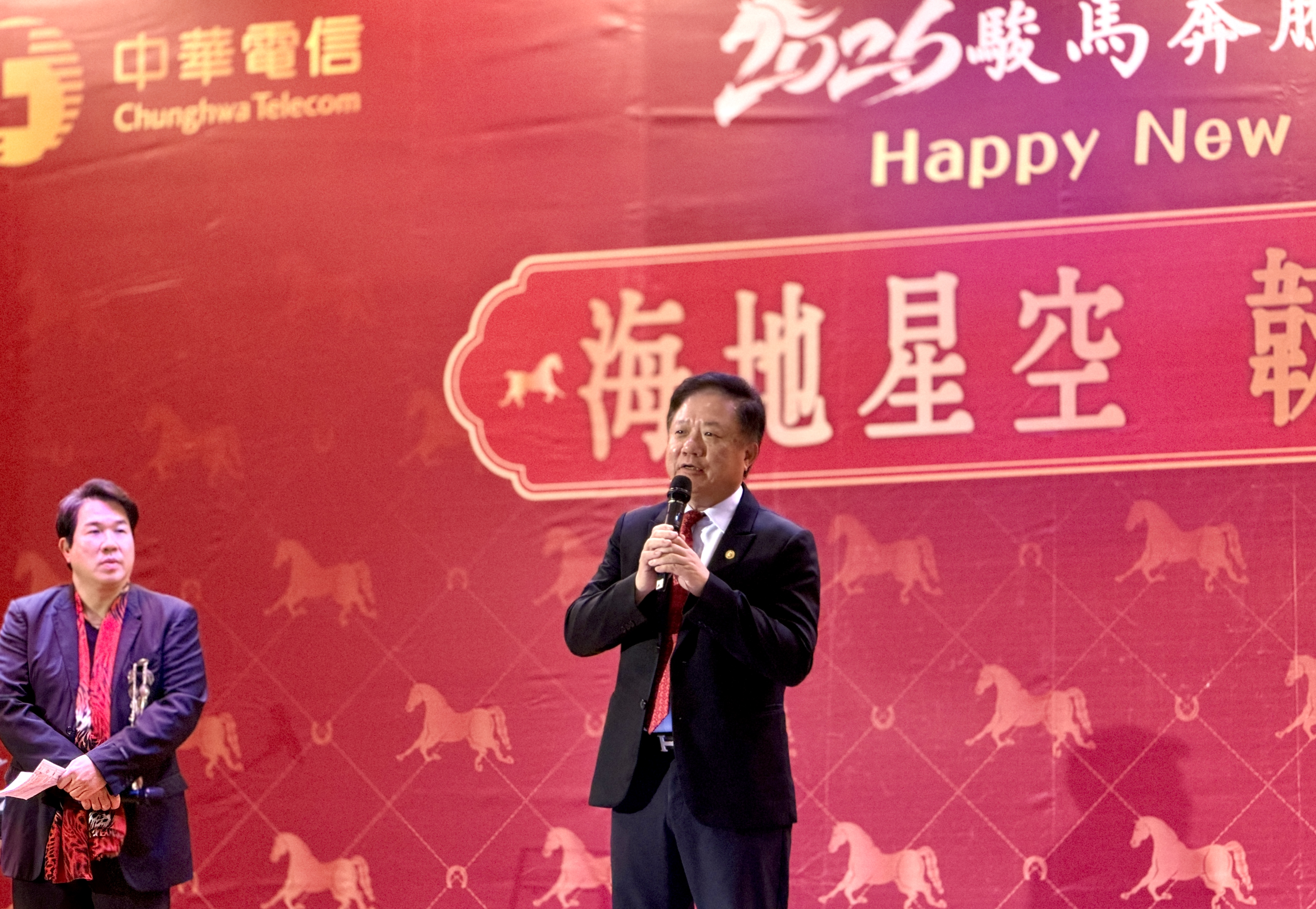 中華電尾牙釋營運主軸，董座：「三個讚、兩個穩」撐起海地星空