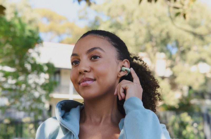 Sony 首款耳夾式耳機， LinkBuds Clip 主打開放聆聽、全天配戴