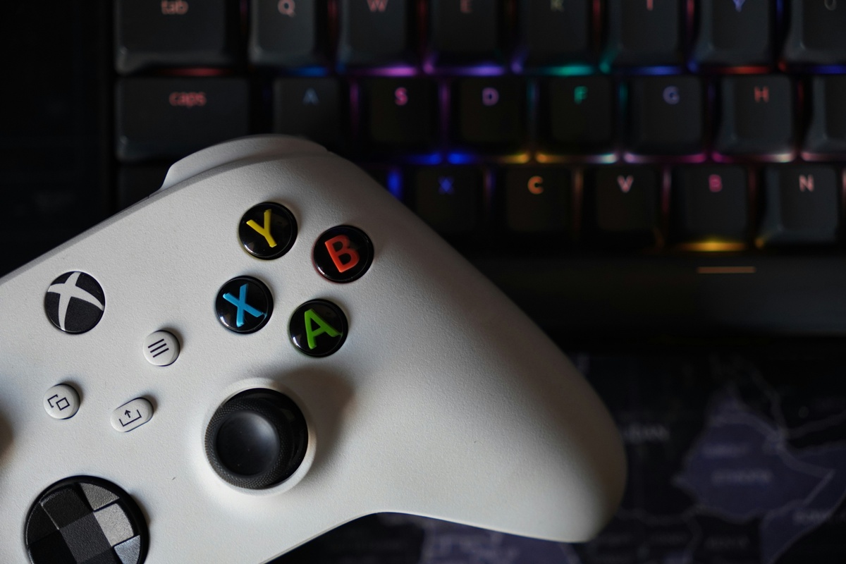 Xbox Series X 成功跨界跑 PS5 遊戲，卻受限 5GB 記憶體天花板