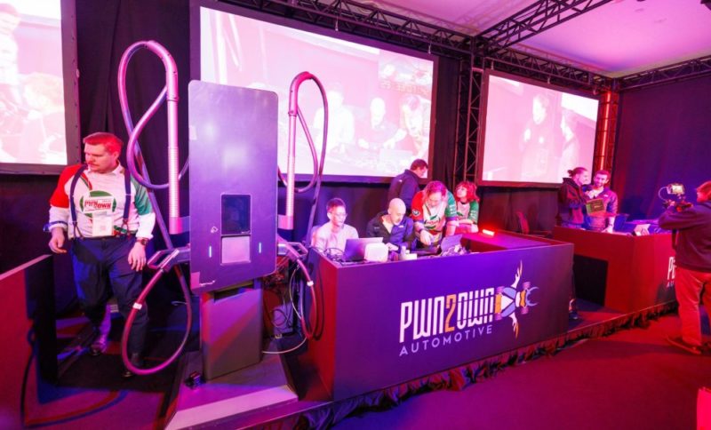 百萬美元懸賞攻破充電樁，直擊東京 Pwn2Own 車用資安競賽現場