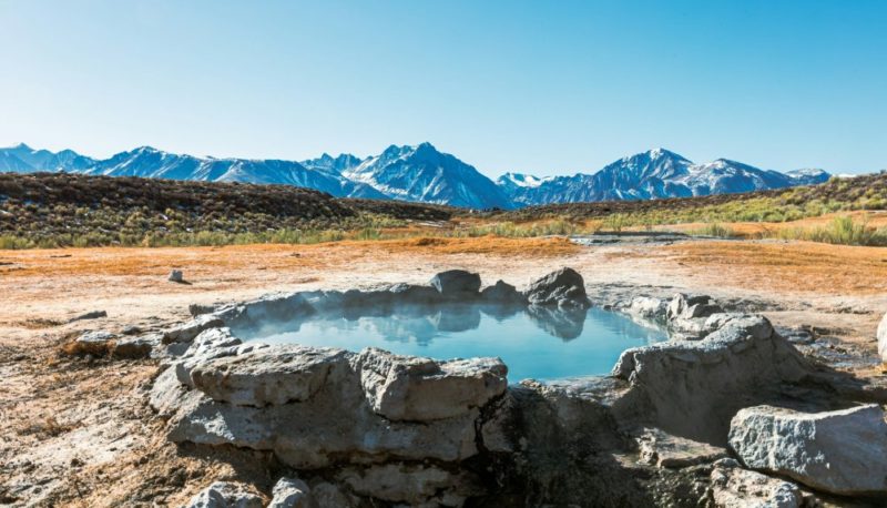 說好的溫泉呢？澳洲旅遊網站 AI 文章介紹「不存在的溫泉」，吸引大批遊客前往