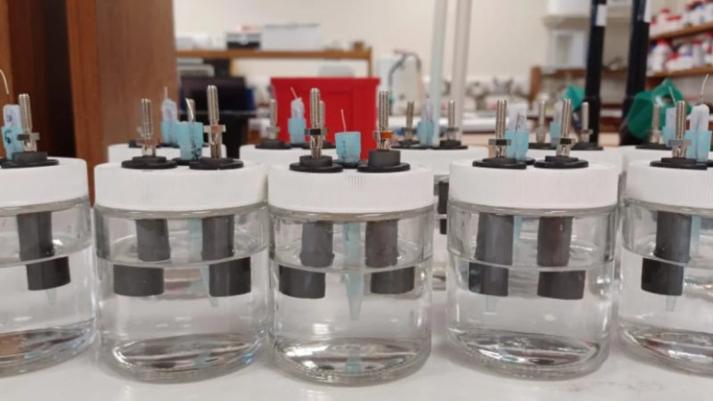 鈉離子電池突破能量密度瓶頸，「加水」成關鍵技術