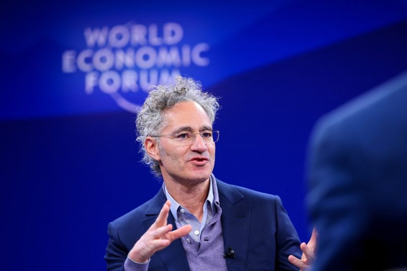 拒絕「國內監控」標籤？Palantir CEO：我們的 AI 只用在戰爭與國際安全