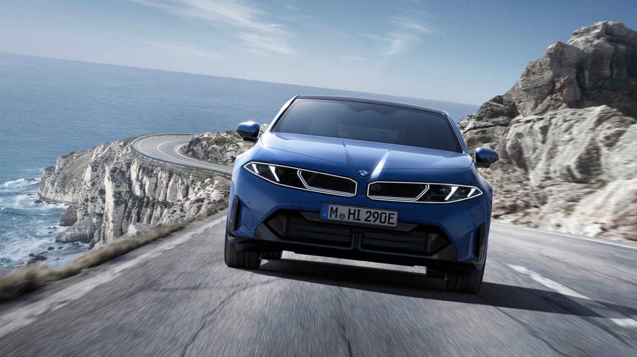 BMW 逆勢投資德國 20 億歐元生產新 3 系列與電池,同時裁減 8 千個行政職