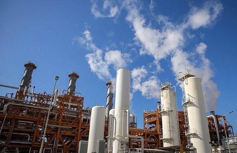 戰事升級  波灣能源基礎設施遇襲後油價走高