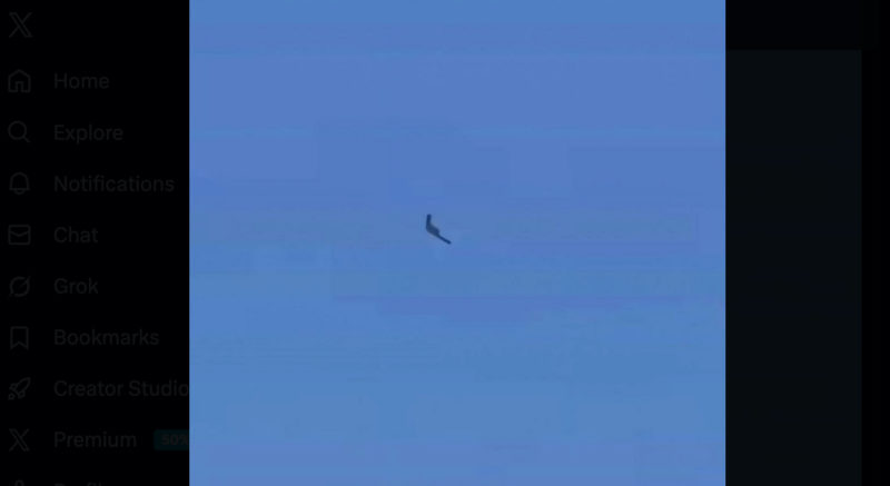 希臘空軍基地出現神祕機影，美軍 RQ-180 匿蹤無人機首度現身