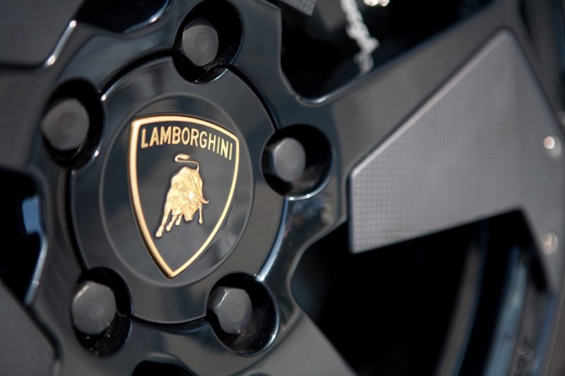 又一家豪車品牌暫緩電動超跑計畫！藍寶堅尼擱置 Lanzador 轉向插電式混合動力車