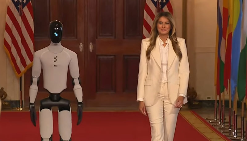 邀機器人白宮作客，梅蘭妮亞展示 AI 教育願景
