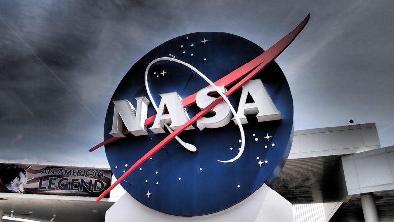 阿提米絲二號繞月之際，川普再提削減 NASA 預算