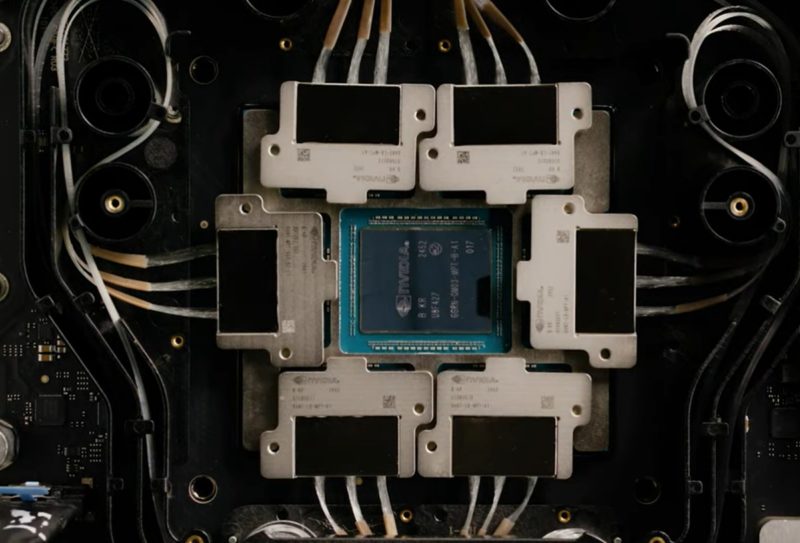 輝達光通訊多軌並行，CPO 與矽光子路線逐步明確