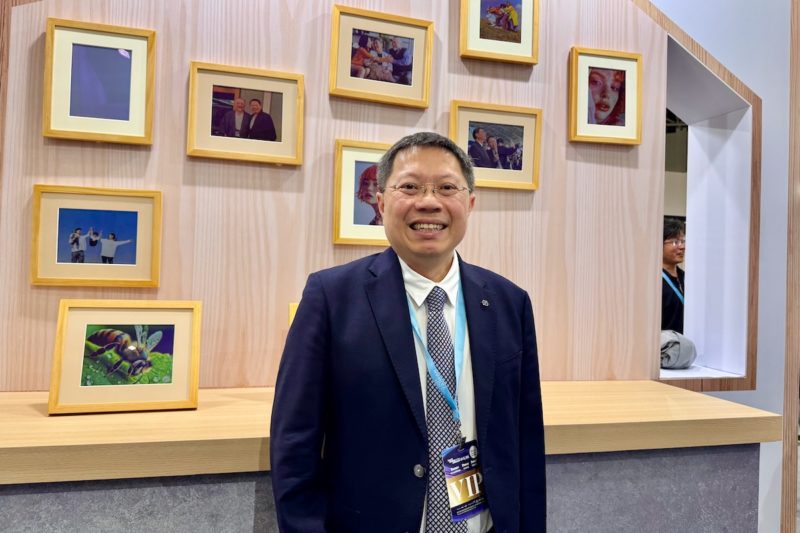 虹彩光電膽固醇液晶秀全彩實力，擬第三季公開發行