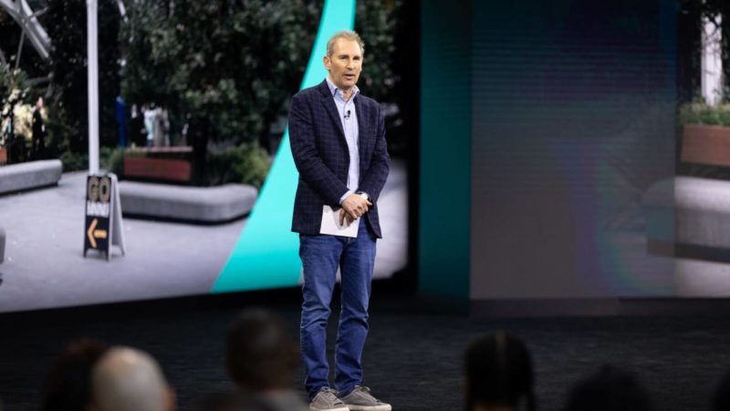 AI 年化營收逾 150 億美元還在成長！亞馬遜看好需求，擬售自研晶片