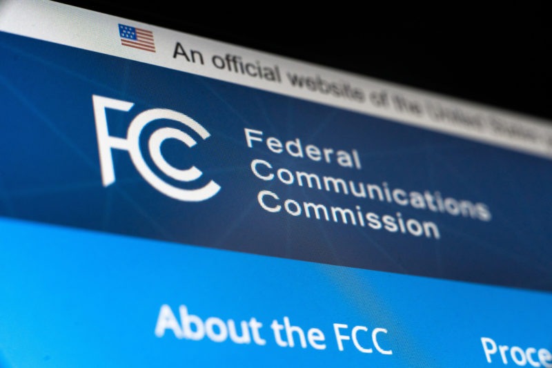 擴大封殺中國科技業，美國 FCC 全票通過禁止中國實驗室檢測銷美電子產品