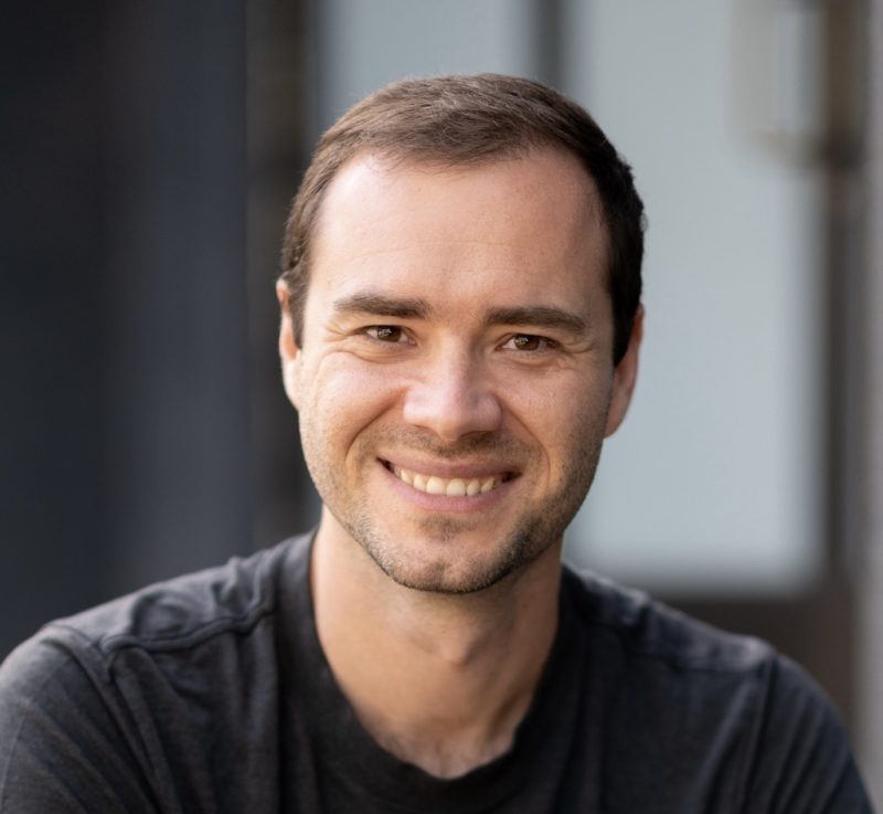 OpenAI 共同創辦人卡帕西加入 Anthropic，開啟「AI 輔助研發」新策略