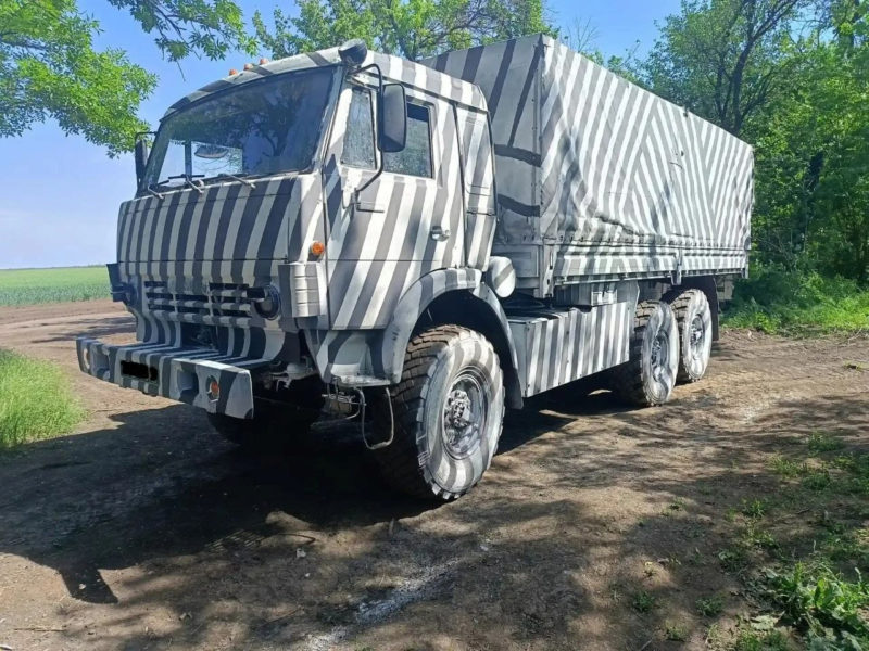 重返一次大戰，俄軍後勤卡車漆上「眩目迷彩」反制烏克蘭 AI 無人機
