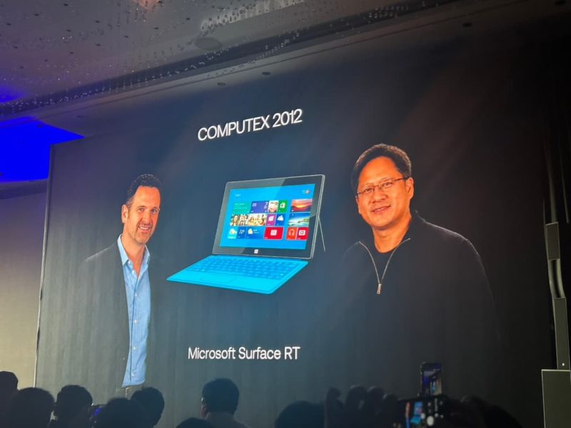 黃仁勳驚喜站台！Arm 執行長感謝台灣供應鏈，意外秀 14 年前 COMPUTEX 舊照