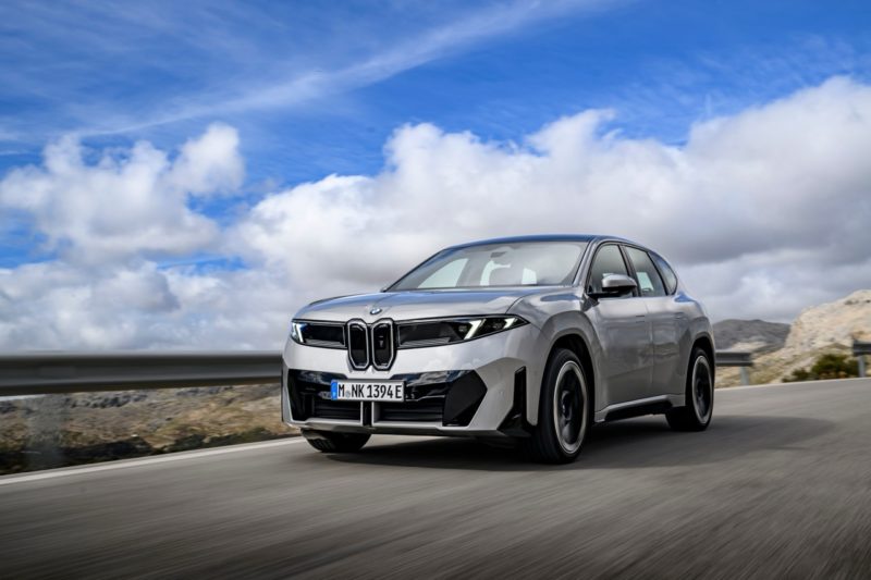 BMW 新世代電動車 iX3 台灣開啟預購，280 萬元起