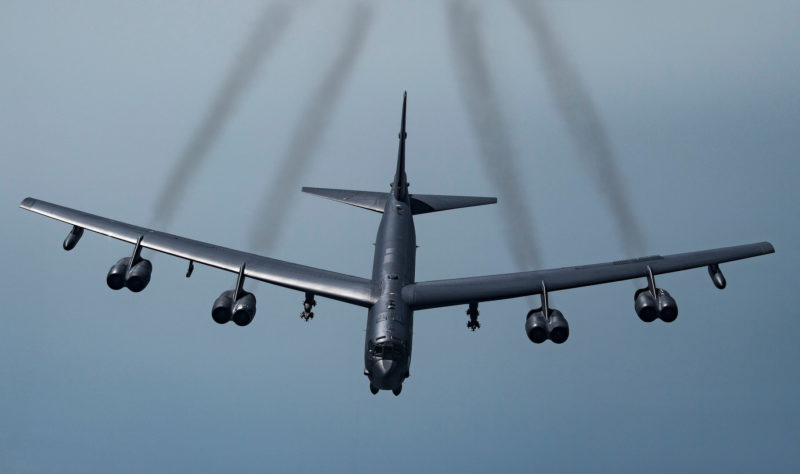 美軍 B-52H 測試飛行出現系統故障墜毀，機上八人全數罹難