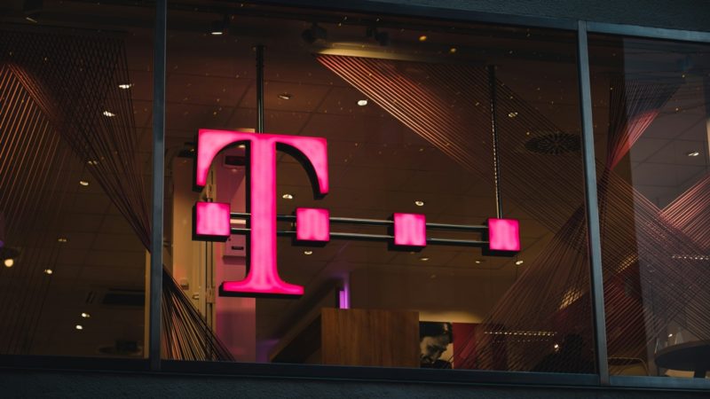 SpaceX 傳將進軍地面無線市場，分析師點名 T-Mobile 為潛在併購首選