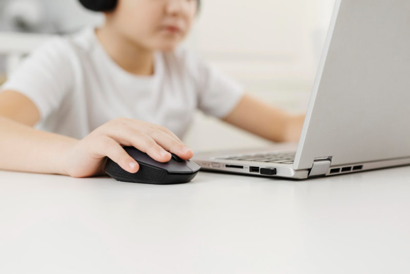 UNICEF 調查：全球已有 2,000 萬兒童使用 AI，學習速度比成人快 3 倍