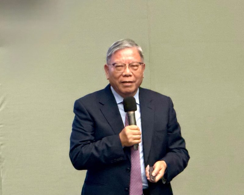 PCB 晉升「類半導體」產業！臻鼎董座沈慶芳：ABF 載板三年內超級缺貨