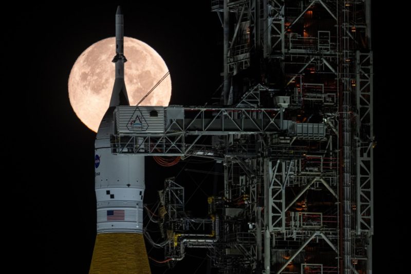 NASA 前署長轟阿提米絲登月計畫「過度複雜」，登陸器難產成致命傷