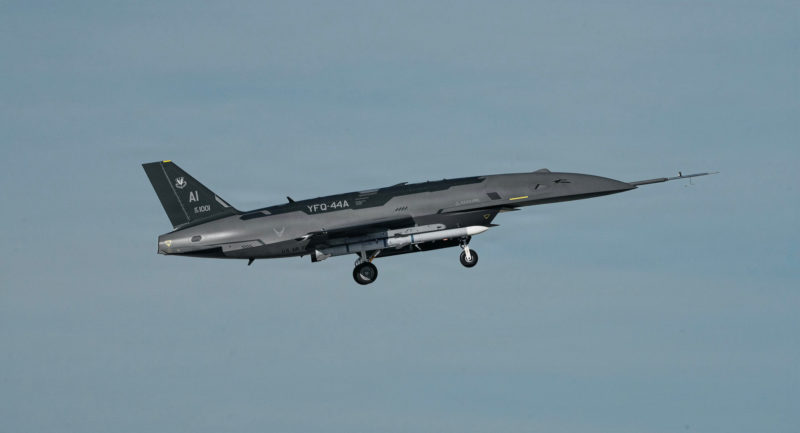 進度扳回一城，Anduril  YFQ-44A 成功實彈試射 AIM-120
