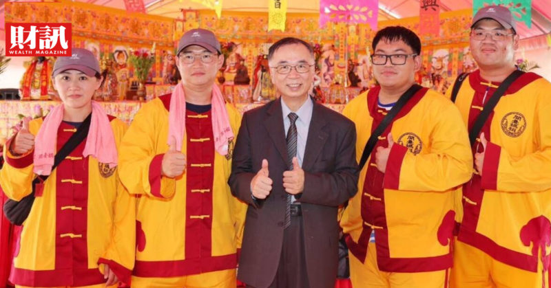 「科學的終點就是神學」！七宮廟遶境為台積電嘉義封裝廠祈福，信眾也是股東