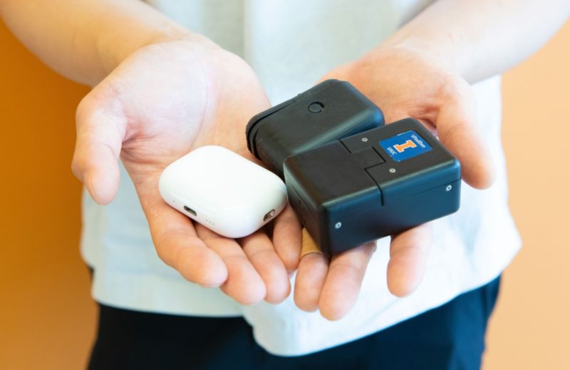 跟 AirPods 一樣大的 VPodDuo，10 分鐘精準揪出病毒與癌症
