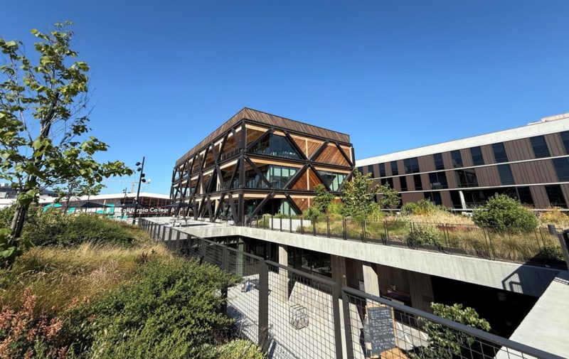 捐 24 億助建設計學院，黃仁勳：科技藝術共同形塑文明