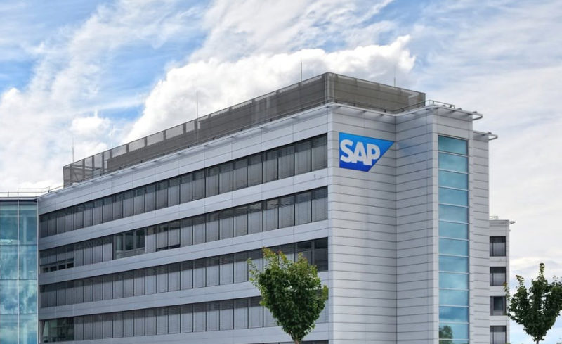SAP 雲端業務強勁、但下修獲利展望  股價翻黑
