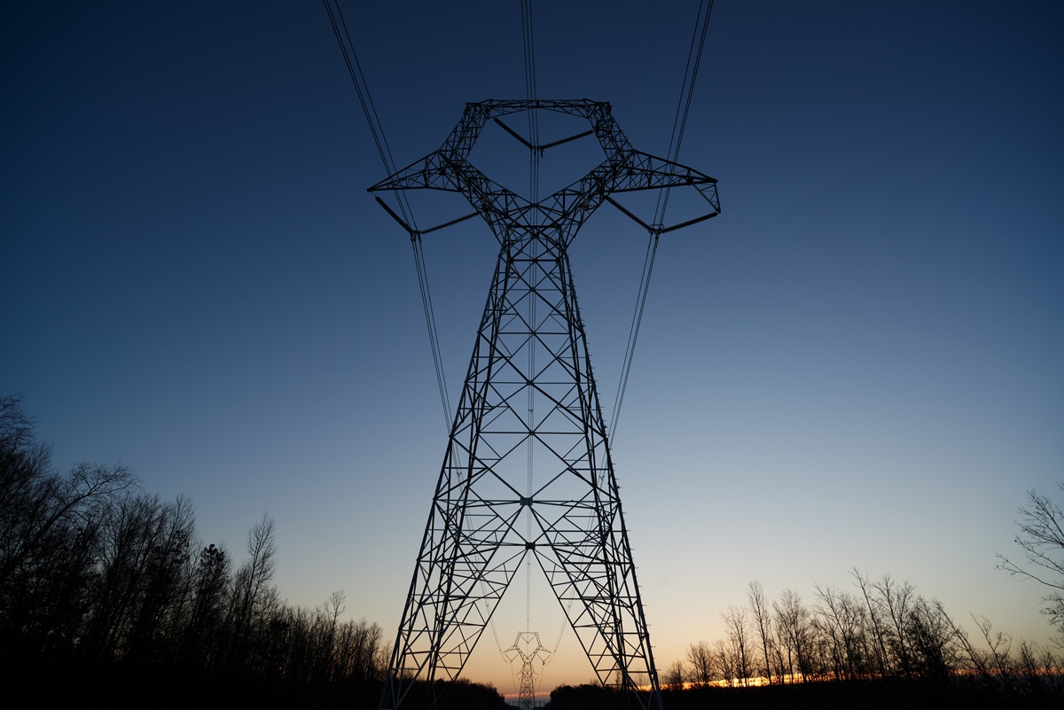 AI 引爆用電狂潮 Dominion Energy Q2 大豐收