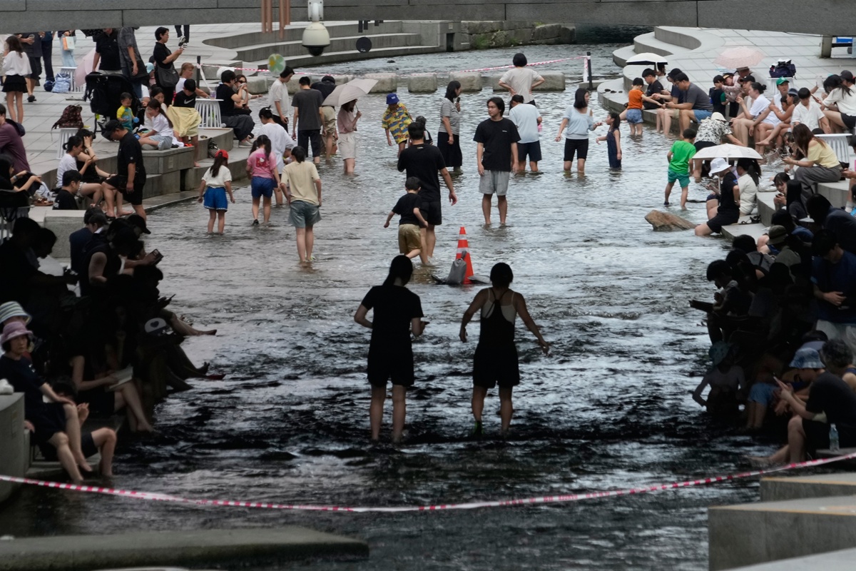 首爾熱浪加劇貧富鴻溝 江南富人區與貧民窟咫尺天涯