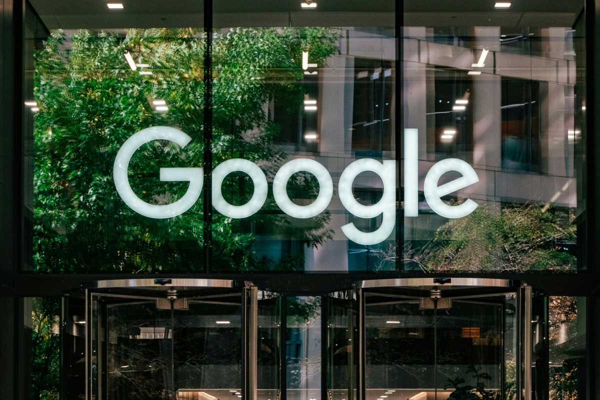 Google 公司 AI 政策轉向，全面解禁工程師使用對手 Claude 模型