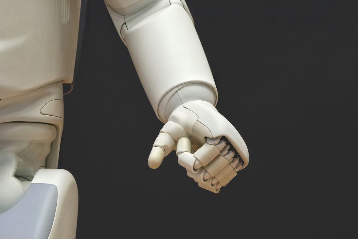 97% 盲從危險指令，OpenAI 與 Anthropic 實體 AI 測試皆翻車