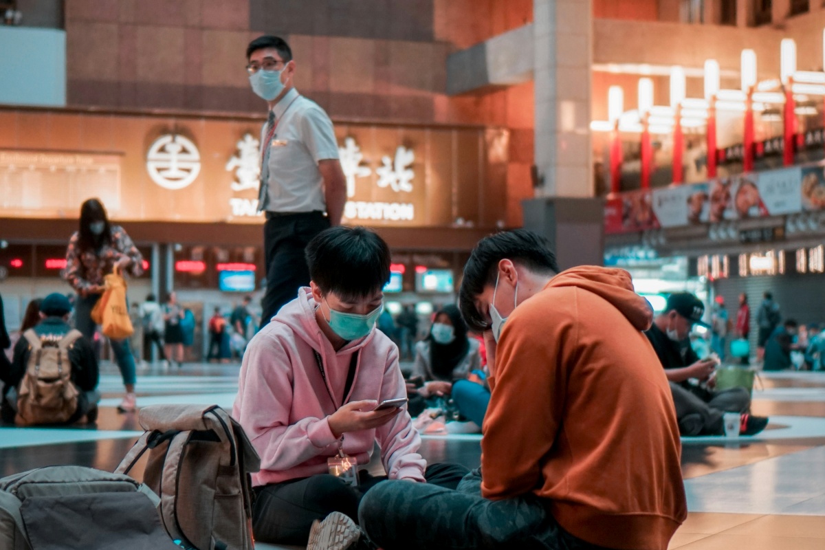 台灣 AI 使用率升至 33.8%，躍居全球第 19 名