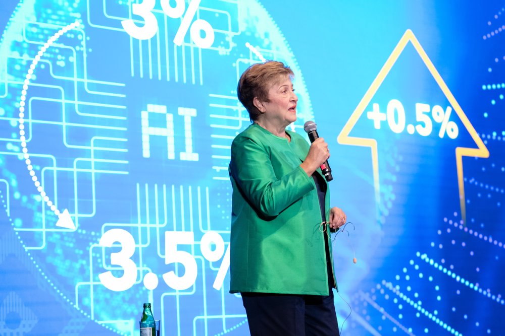 IMF：AI 投資潮撐全球經濟成長 3%，力抗能源衝擊