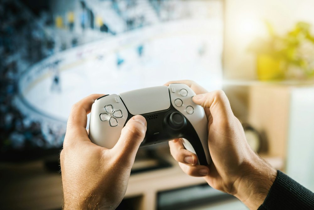 PlayStation 之父批評 PS 變得跟 PC 一樣，遊戲業創新落後 AI