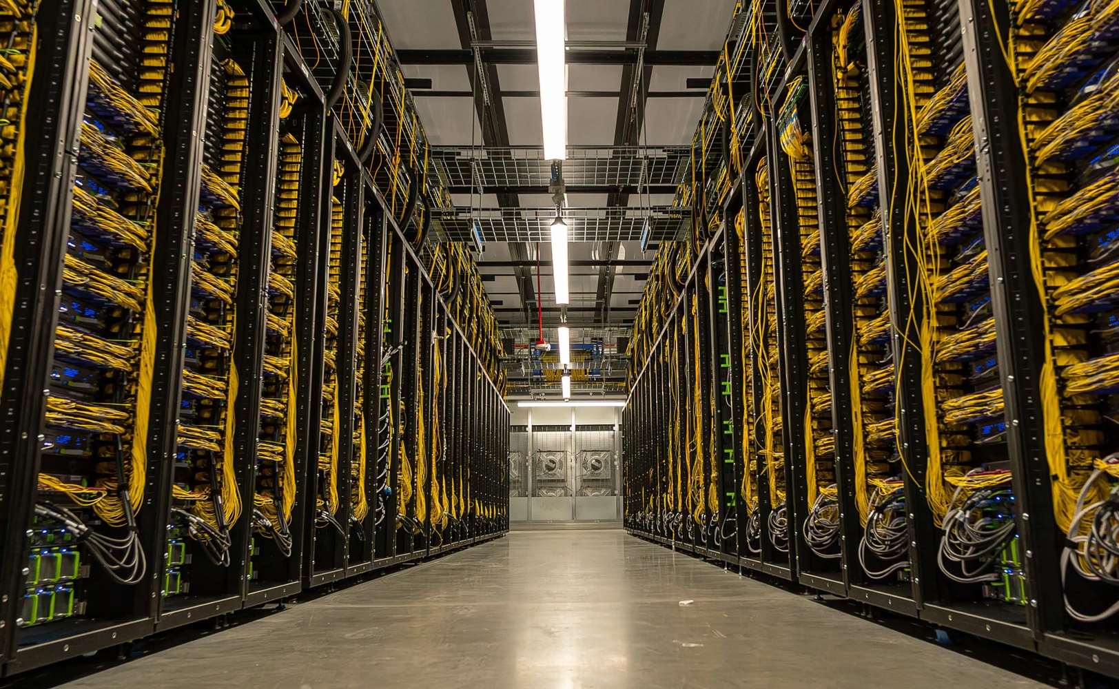 閒置 GPU 達 11% 都是備援，Meta 揭 Prometheus 叢集設計全為 AI 訓練不中斷